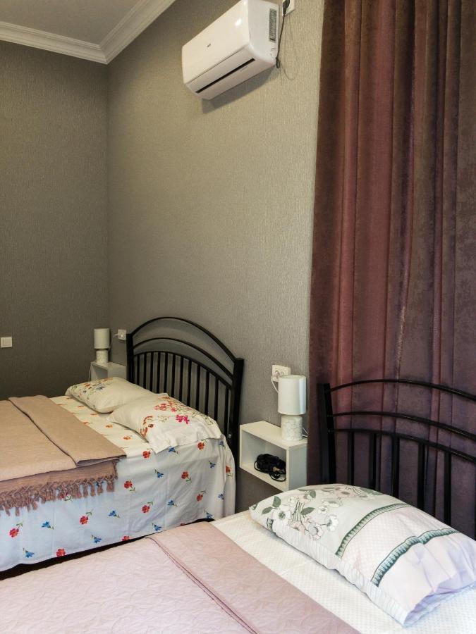 A.G'S Guest House Кутаїсі Екстер'єр фото
