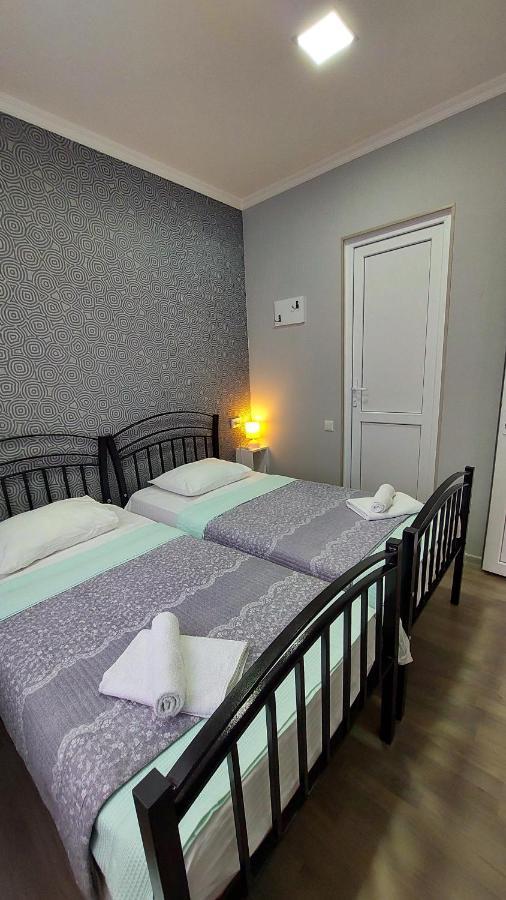 A.G'S Guest House Кутаїсі Екстер'єр фото