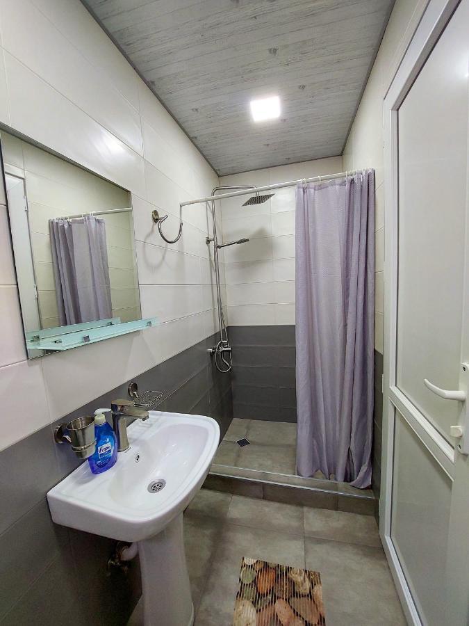 A.G'S Guest House Кутаїсі Екстер'єр фото