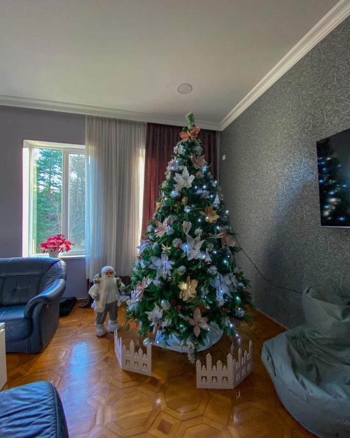 A.G'S Guest House Кутаїсі Екстер'єр фото
